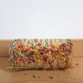 buche foin et fleur lapin