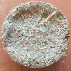 zoom friandise foin de crau pour lapin nain